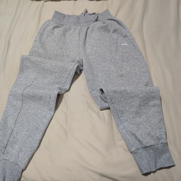 Puma Gray Sweatpants Elastic Cuffs Relaxed Fit - Picture 1 of 8